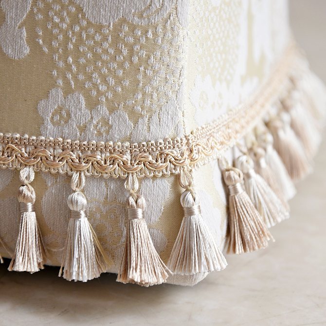 ヨーロピアン アンティーク調 タッセル付き スツール 画像8