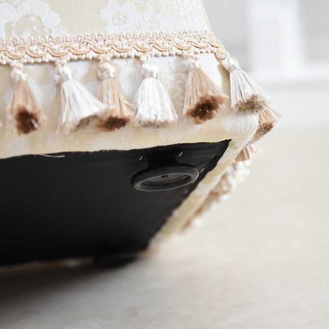 ヨーロピアン アンティーク調 タッセル付き スツール 画像9